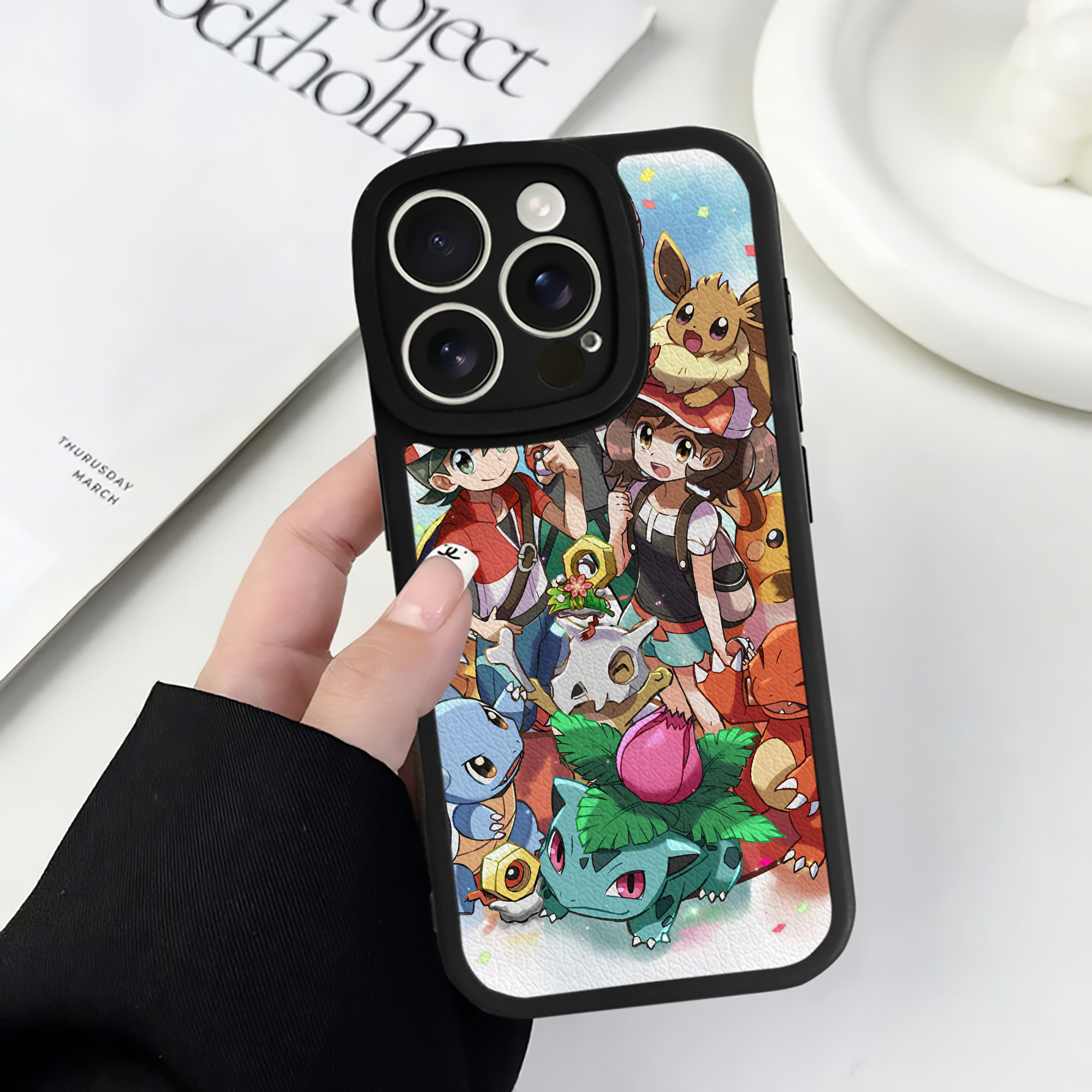（画像用） ポケットモンスター Pokémon 【iPhone 16シリーズ対応】シリコンスマホケース（レザー調） 材質：シリコン